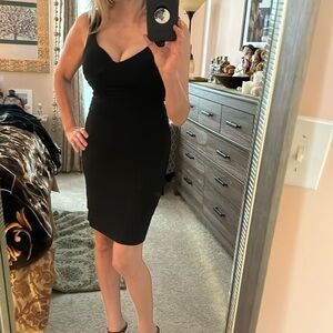 White House Black Market Instantly Slimming Black Size 4